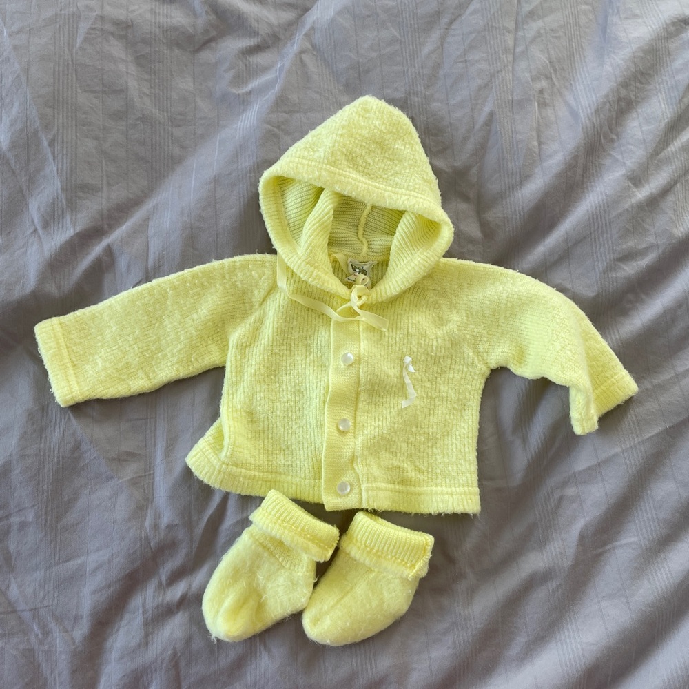 Adorable vintage yellow knit sweater with matching booties